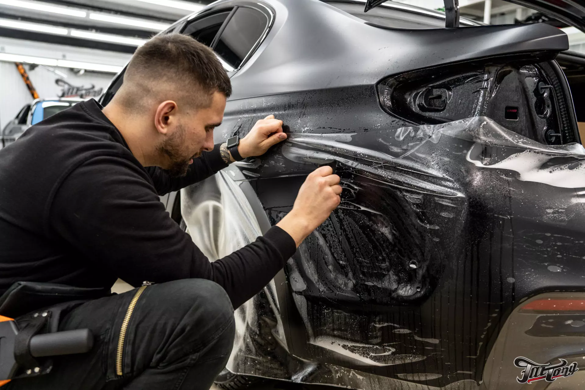 BMW 5. Оклейка в матовый полиуретан